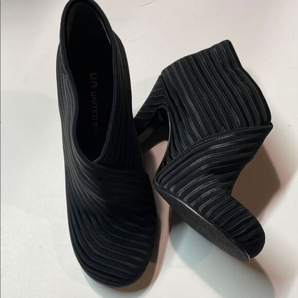 UN United Nude Womens Fold Hi Black Ankle Heels Booties Sz 5